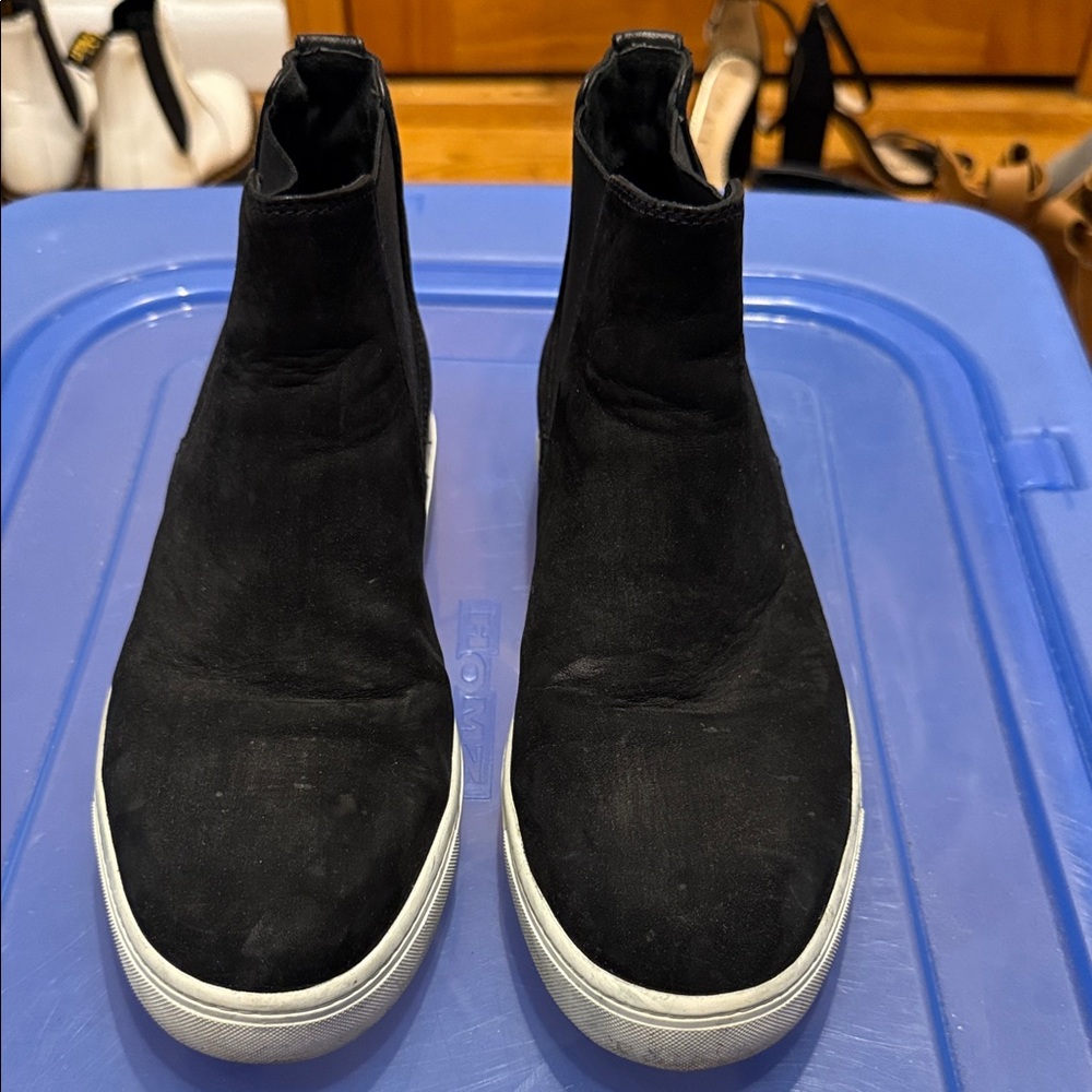 Vince Black suede shoes